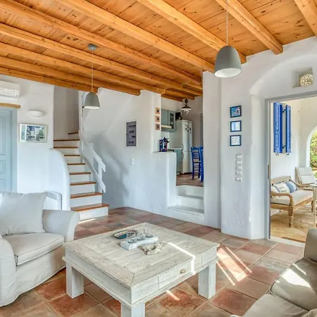 Foinikas House - Quiet Area With Beach Access Hébergement de vacances