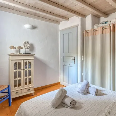 Foinikas House - Quiet Area With Beach Access *